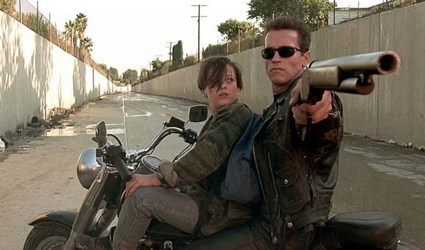 Edward-Furlong-and-Arnold-Schwarzenegger-in-Terminator-2-Judgment-Day-850x500.jpg